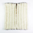 Kostenlose Strickanleitung für einen Mini-Schal mit goldenem Reißverschluss.