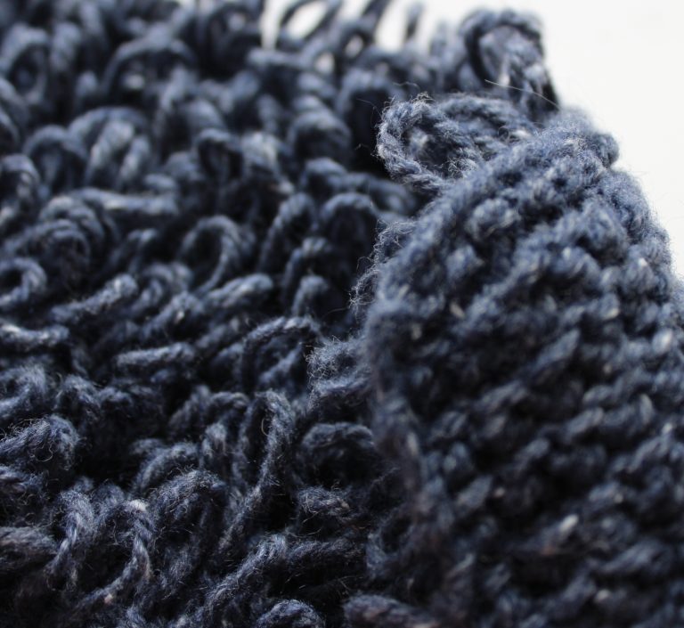 Teppich aus Wolle stricken – kostenlose DIY-Anleitung